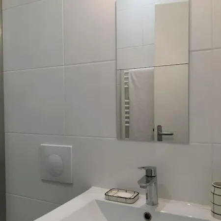 Quiet Apt In The Heart Of The Grands Boulevards Apartment
